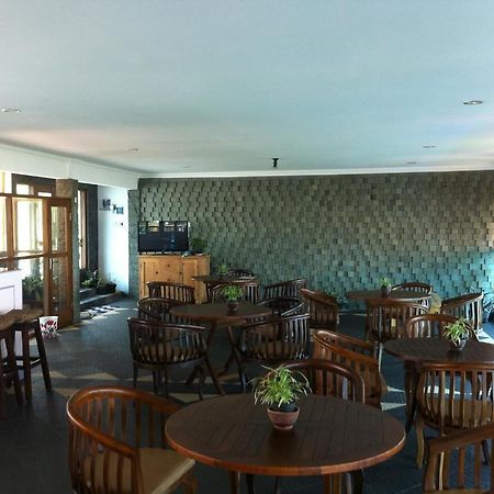 Hotel Adinda Parangtritis Extérieur photo