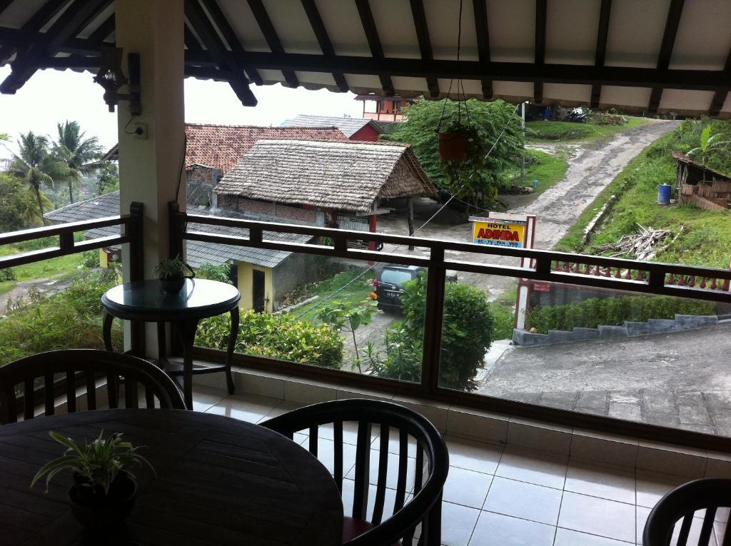Hotel Adinda Parangtritis Extérieur photo