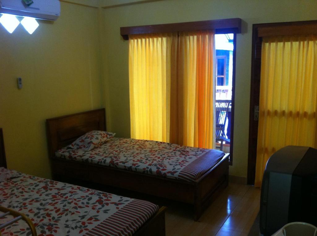 Hotel Adinda Parangtritis Chambre photo