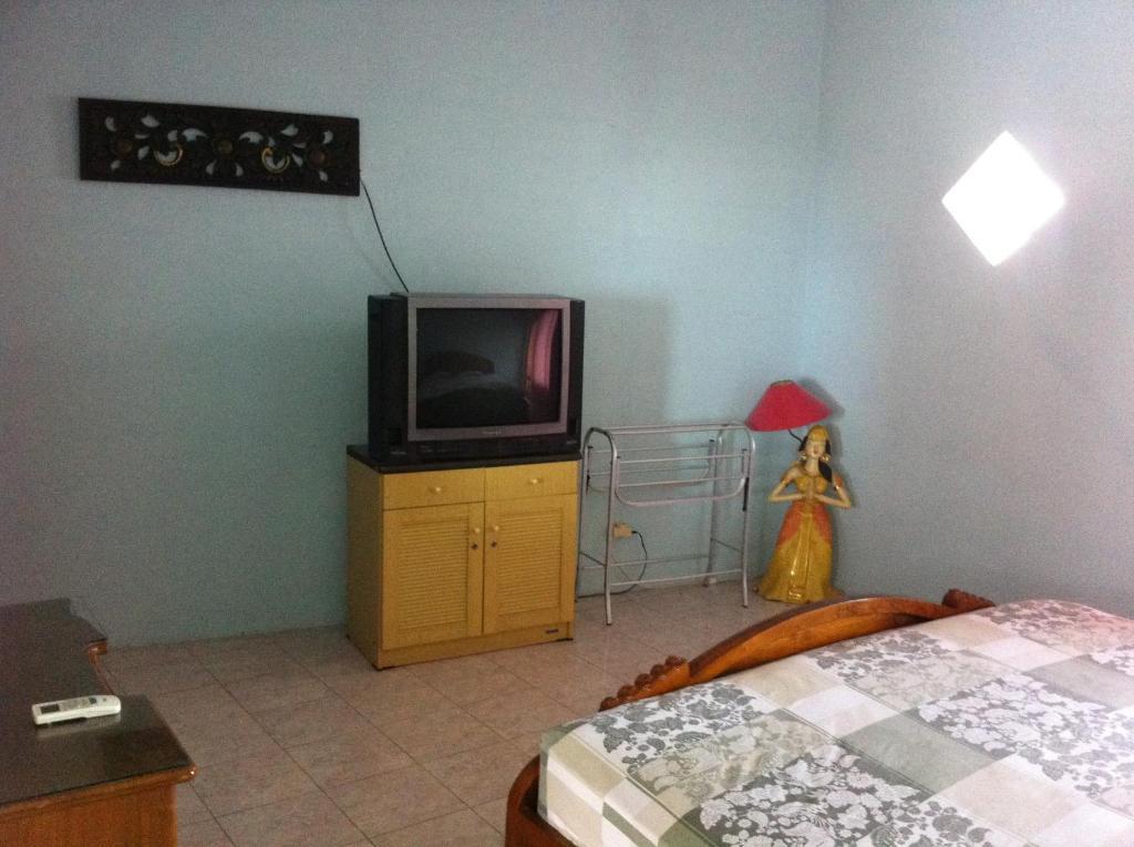 Hotel Adinda Parangtritis Chambre photo